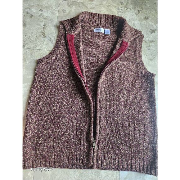 V7 Allison Lane heathered sweater vest - Picture 2 of 6